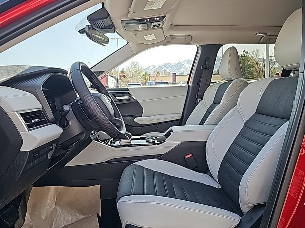 new 2025 Mitsubishi Outlander car, priced at $35,380