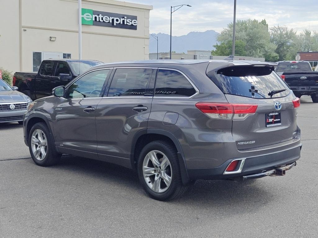 used 2018 Toyota Highlander Hybrid car, priced at $22,950