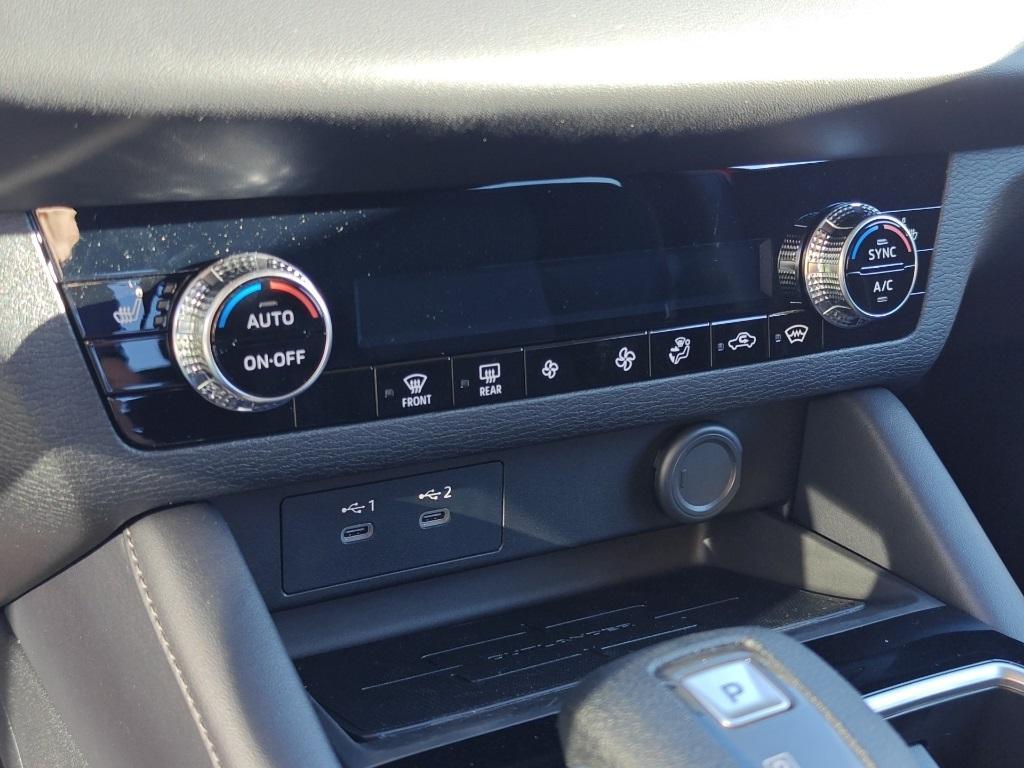 new 2025 Mitsubishi Outlander car, priced at $30,995