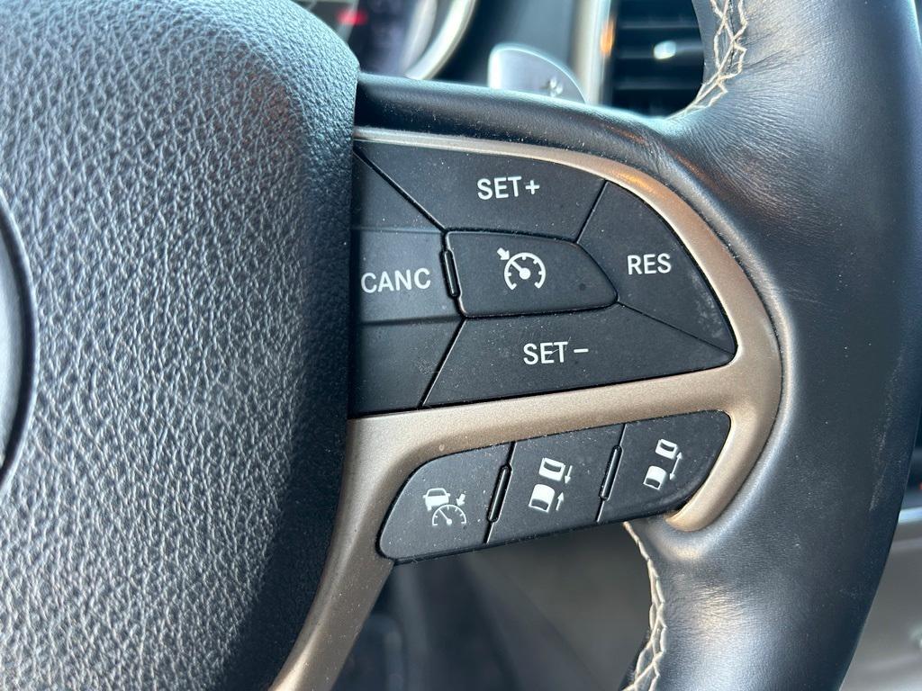 used 2015 Jeep Grand Cherokee car, priced at $16,232