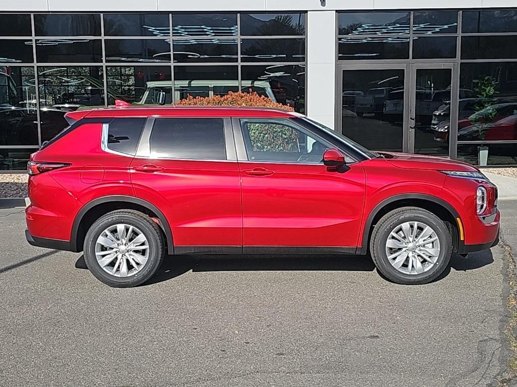 new 2025 Mitsubishi Outlander car, priced at $32,888