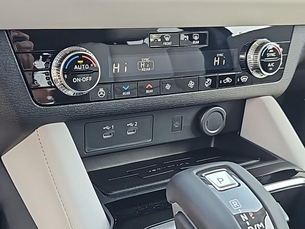 new 2025 Mitsubishi Outlander car, priced at $43,988