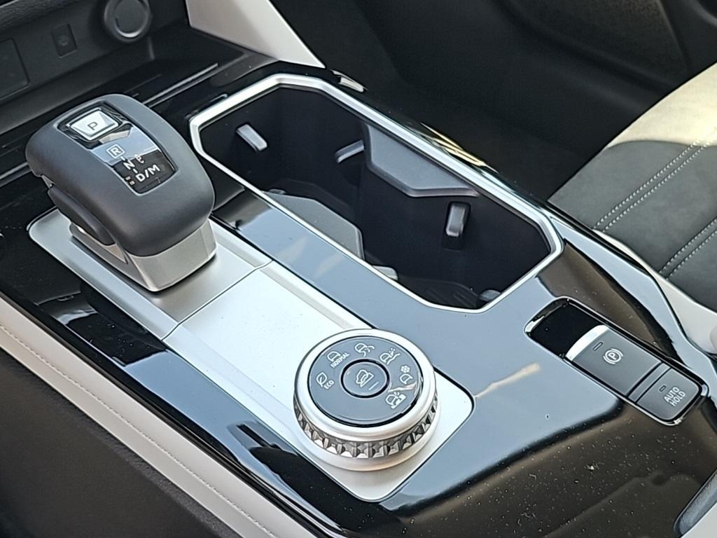 new 2025 Mitsubishi Outlander car, priced at $38,722