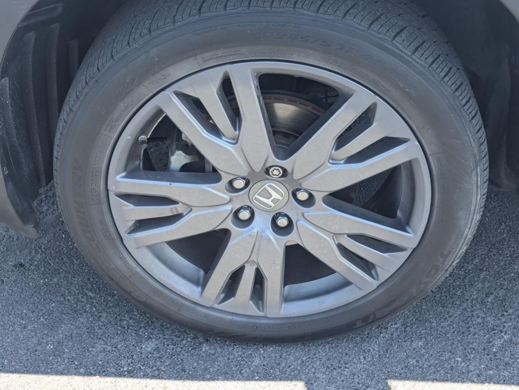 used 2022 Honda Pilot car, priced at $21,888