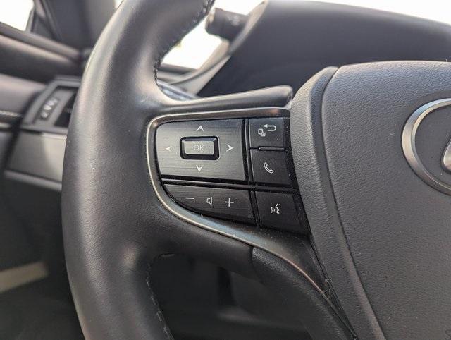 used 2022 Lexus ES 300h car, priced at $29,988