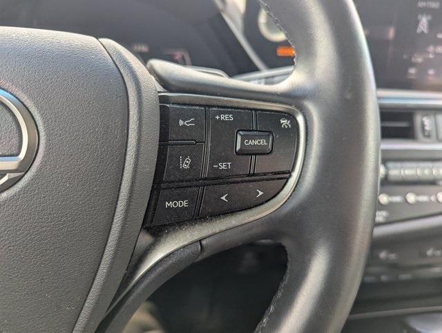 used 2022 Lexus ES 300h car, priced at $29,988
