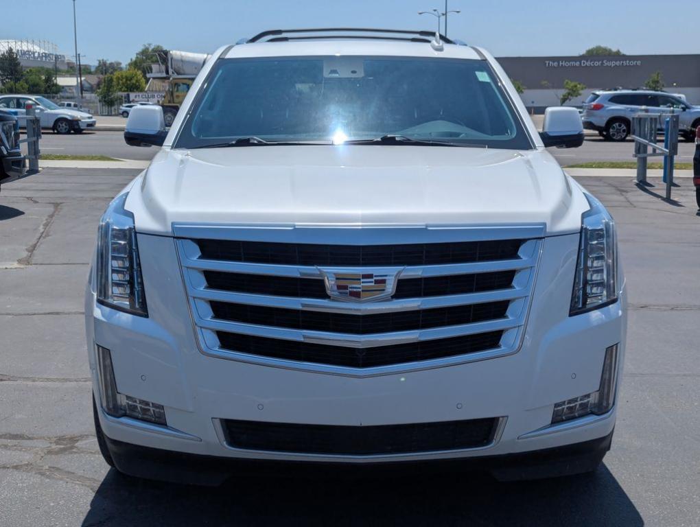 used 2020 Cadillac Escalade ESV car, priced at $38,288