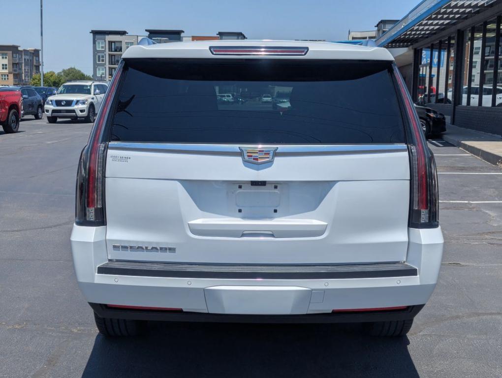 used 2020 Cadillac Escalade ESV car, priced at $38,288