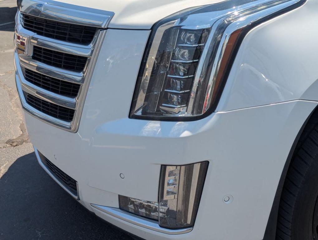 used 2020 Cadillac Escalade ESV car, priced at $38,288