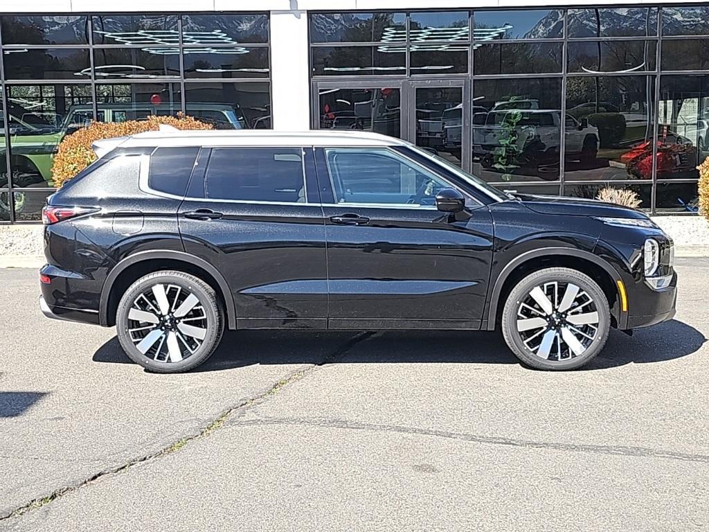 new 2025 Mitsubishi Outlander car, priced at $40,032