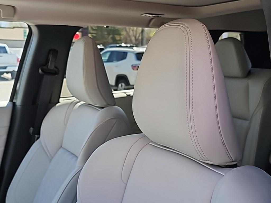 new 2025 Mitsubishi Outlander car, priced at $40,032