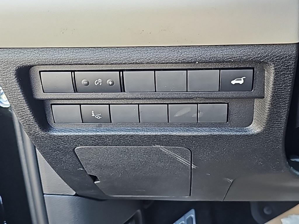 new 2025 Mitsubishi Outlander car, priced at $40,032