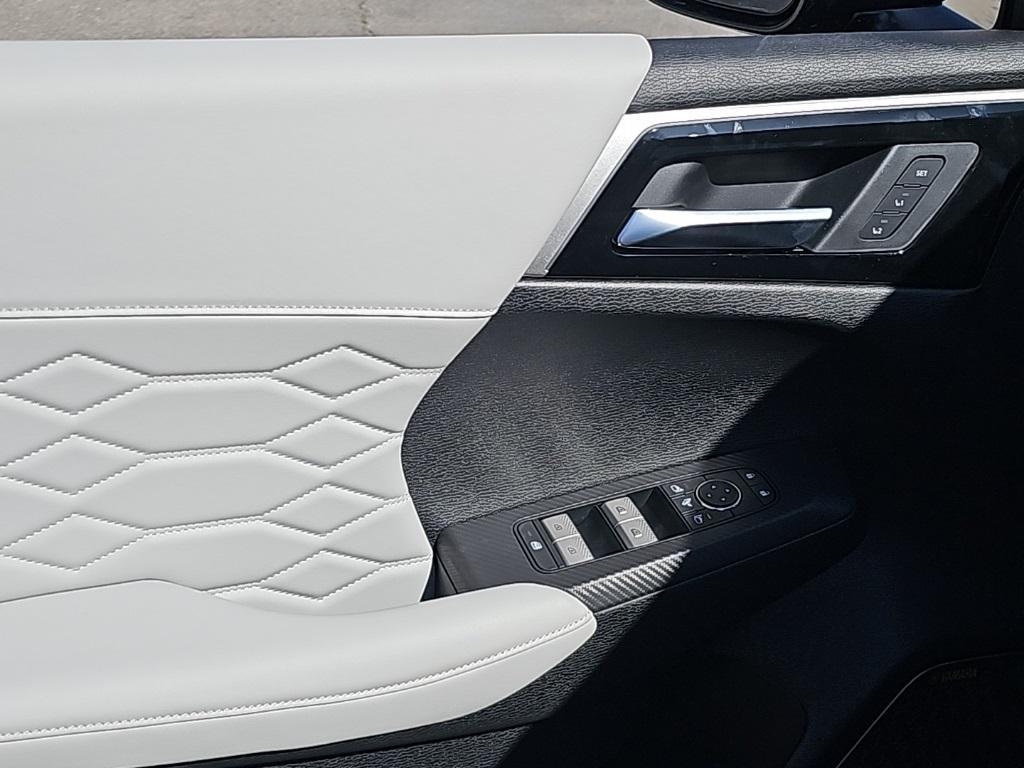 new 2025 Mitsubishi Outlander car, priced at $40,032