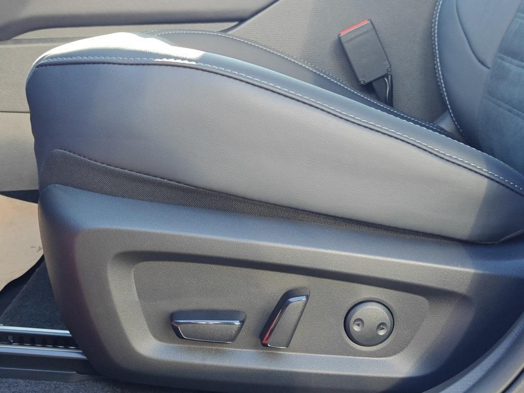 new 2025 Mitsubishi Outlander car, priced at $34,065