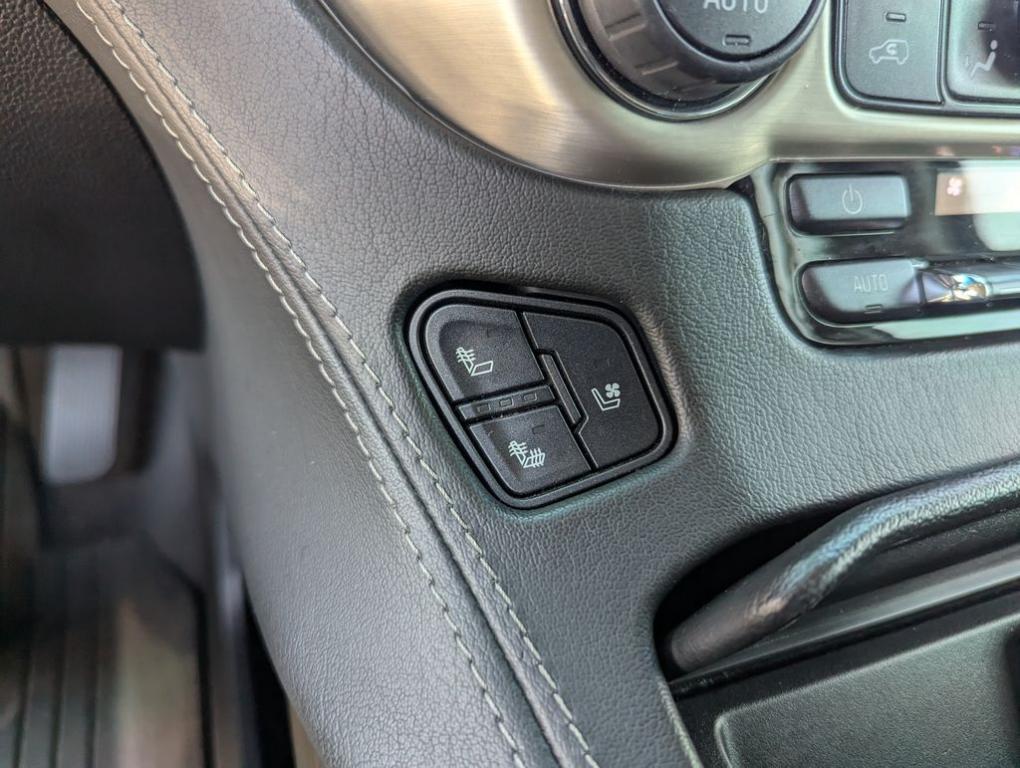 used 2019 GMC Yukon car, priced at $39,588