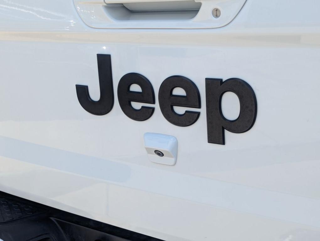 used 2023 Jeep Gladiator car, priced at $33,388