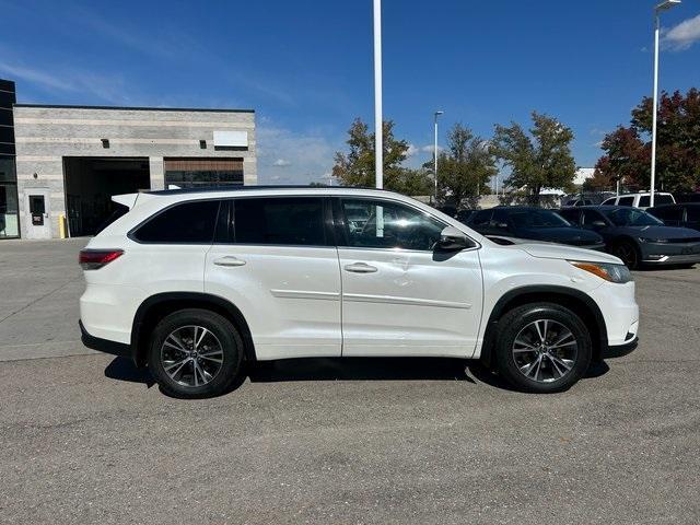used 2016 Toyota Highlander car, priced at $17,995