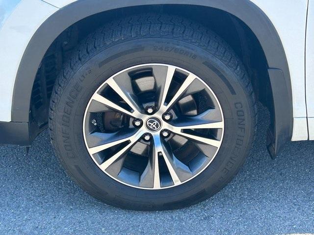 used 2016 Toyota Highlander car, priced at $17,995