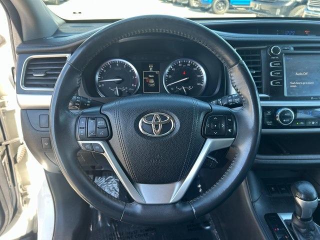 used 2016 Toyota Highlander car, priced at $17,995