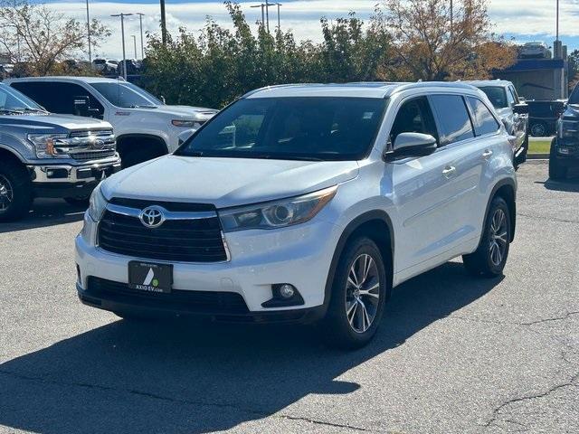 used 2016 Toyota Highlander car, priced at $17,995