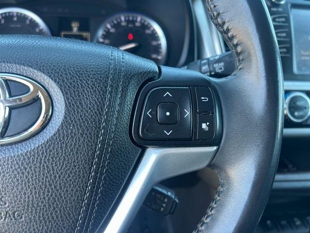 used 2016 Toyota Highlander car, priced at $17,995