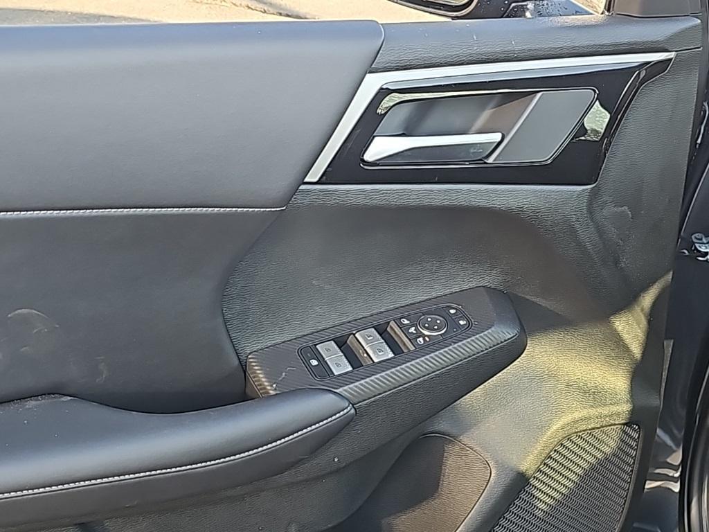new 2025 Mitsubishi Outlander PHEV car, priced at $45,288