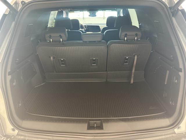 new 2025 Chevrolet Traverse car, priced at $39,528