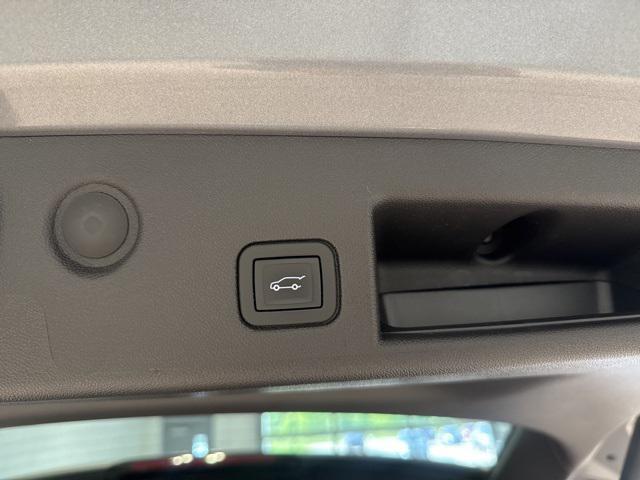 used 2023 Chevrolet Equinox car, priced at $23,995