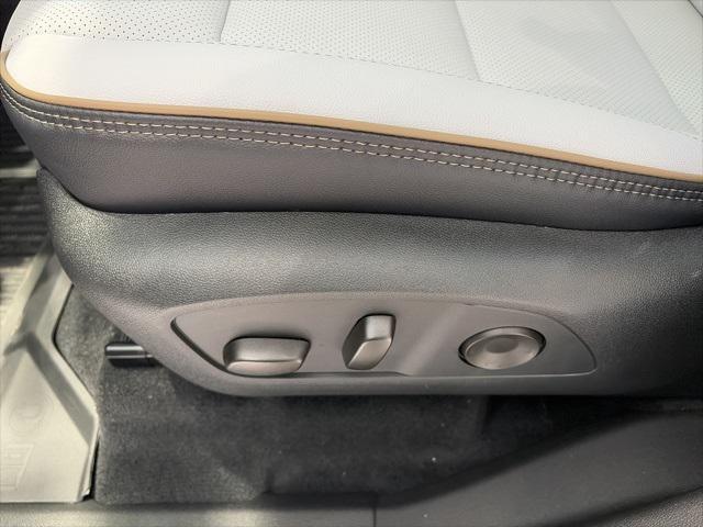 new 2026 Chevrolet Traverse car, priced at $57,302