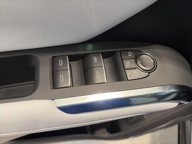 new 2026 Chevrolet Traverse car, priced at $57,302