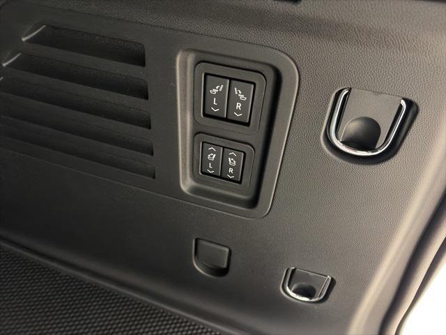 new 2026 Chevrolet Traverse car, priced at $57,302