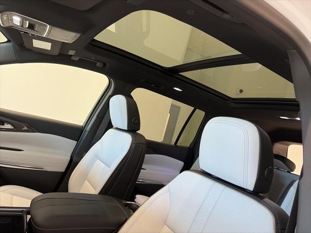 new 2026 Chevrolet Traverse car, priced at $57,302