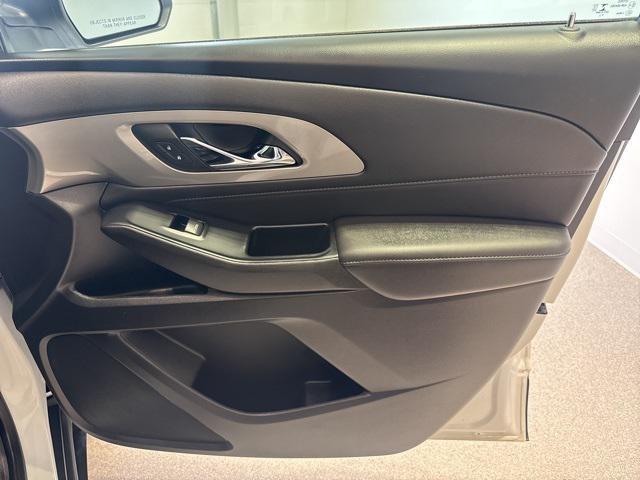 used 2023 Chevrolet Traverse car, priced at $29,995