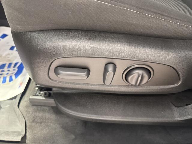 used 2023 Chevrolet Traverse car, priced at $29,995
