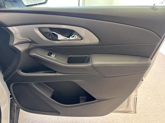 used 2023 Chevrolet Traverse car, priced at $29,995