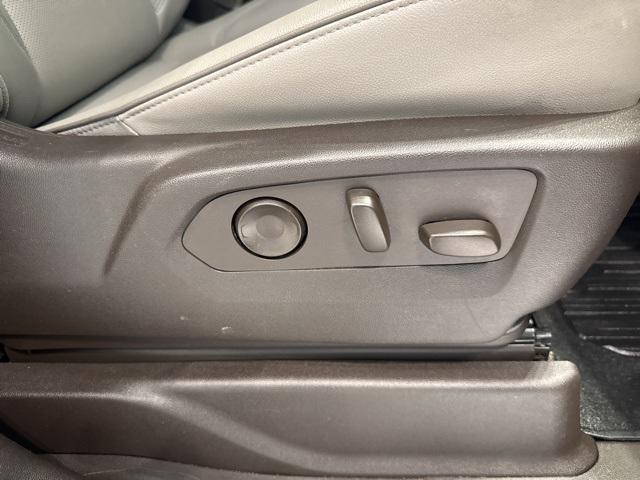 used 2022 GMC Yukon car, priced at $49,995