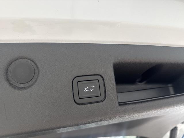 used 2024 Chevrolet Equinox car, priced at $25,795