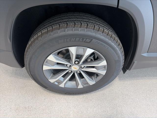 new 2026 Chevrolet Equinox car, priced at $33,112