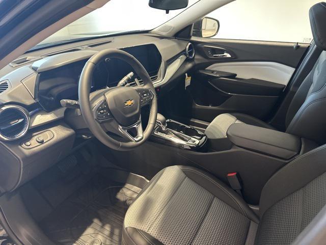 new 2025 Chevrolet Trax car, priced at $24,148