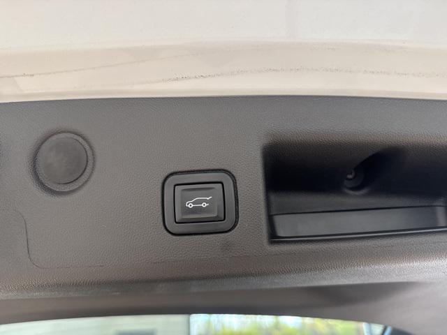 used 2022 Chevrolet Equinox car, priced at $21,495