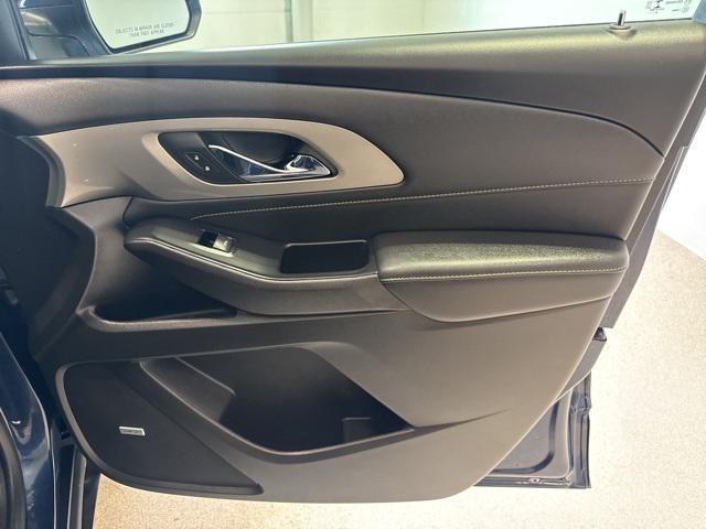 used 2023 Chevrolet Traverse car, priced at $32,795