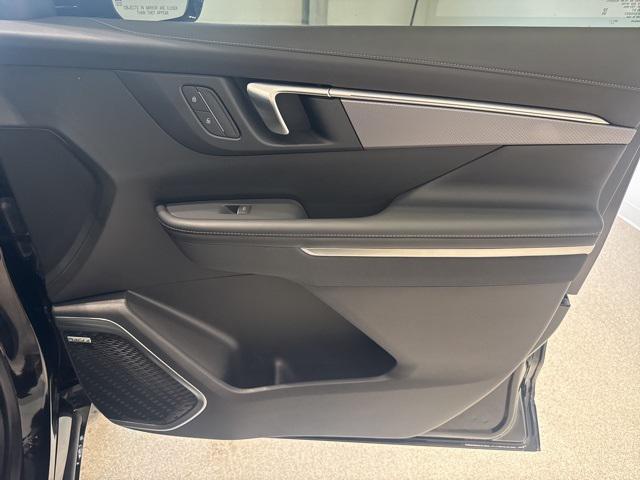 used 2025 Buick Enclave car, priced at $44,895