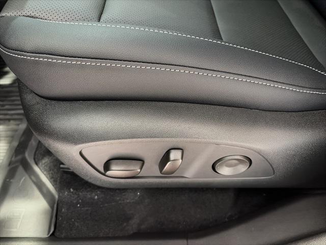 new 2026 Chevrolet Traverse car, priced at $42,309