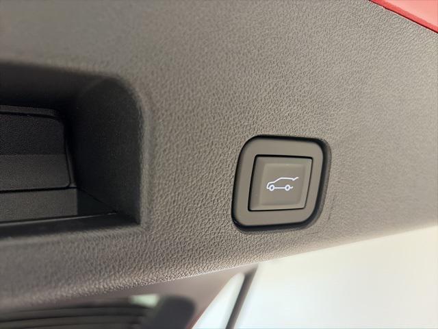 new 2026 Chevrolet Traverse car, priced at $42,309