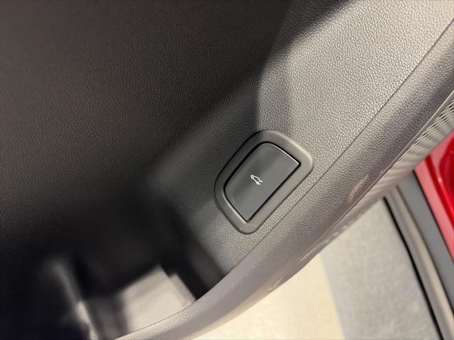 new 2026 Chevrolet Traverse car, priced at $42,309