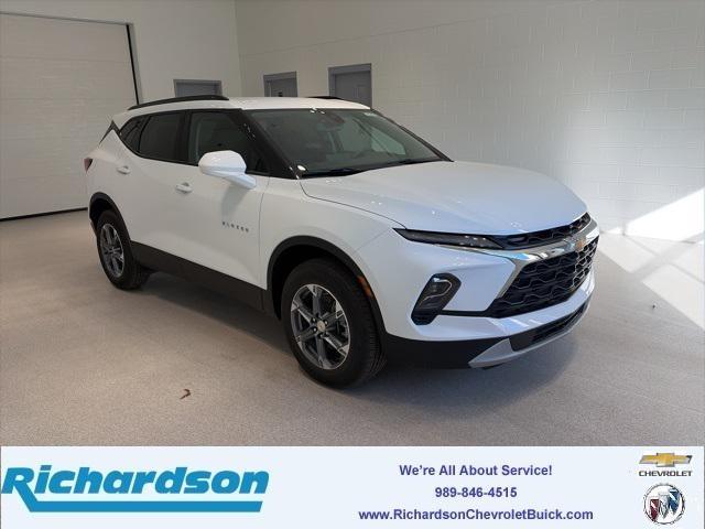 new 2025 Chevrolet Blazer car, priced at $36,985