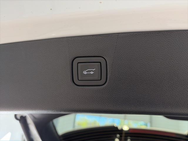 new 2025 Chevrolet Blazer car, priced at $36,985