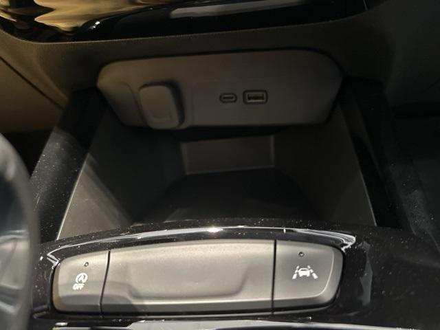 new 2025 Chevrolet Trax car, priced at $24,148