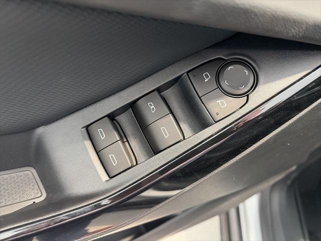 new 2026 Chevrolet Equinox car, priced at $30,402