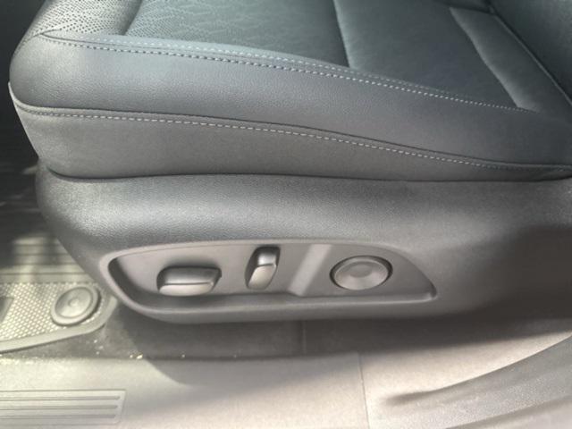 new 2026 Chevrolet Equinox car, priced at $29,910
